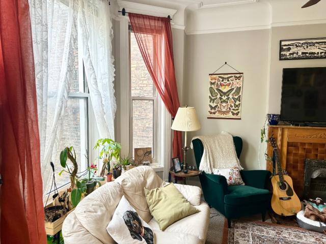 Foto del edificio - 3 bedroom in CHICAGO IL 60657