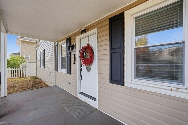 Foto del edificio - 1325 W Little Creek Rd