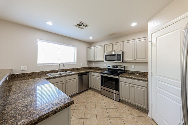 Building Photo - 24236 W Lasso Ln