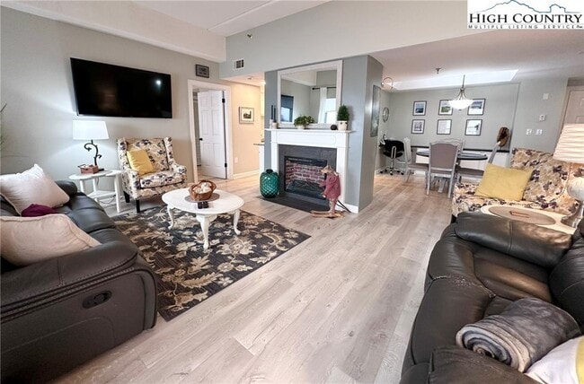 Foto del edificio - 303 Sugar Top Dr