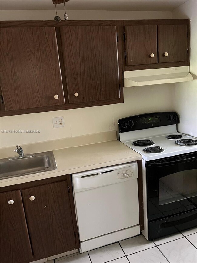 Foto del edificio - 7831 N Colony Cir
