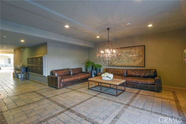 Foto del edificio - 11848 Kiowa Ave