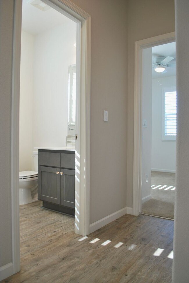Building Photo - Beautiful 3 Bedroom Home in The Vine Gated...