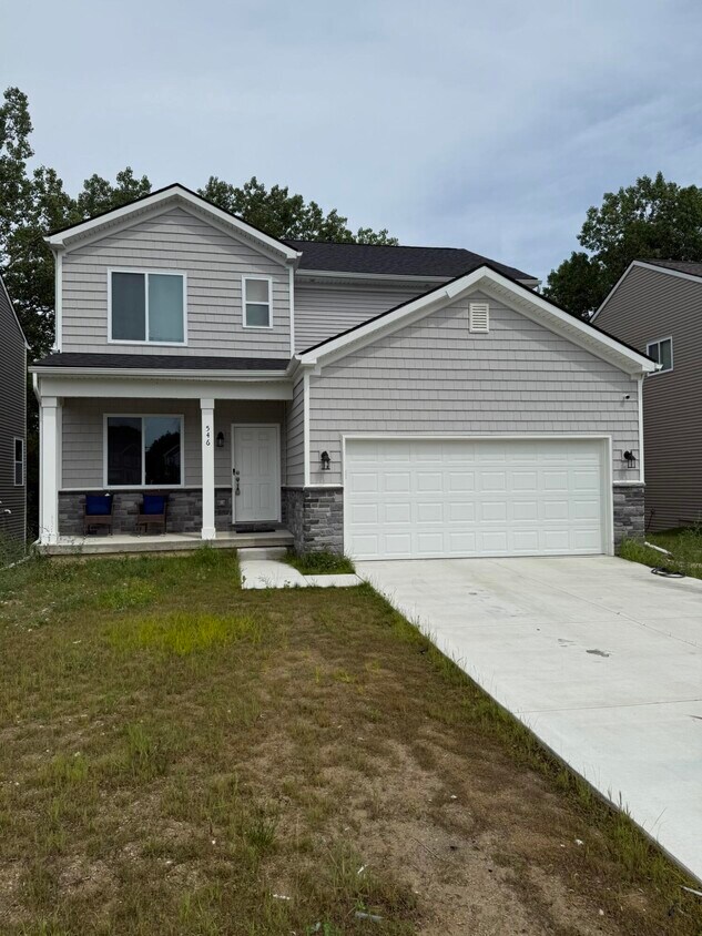 Foto principal - 546 Lake Village Ave