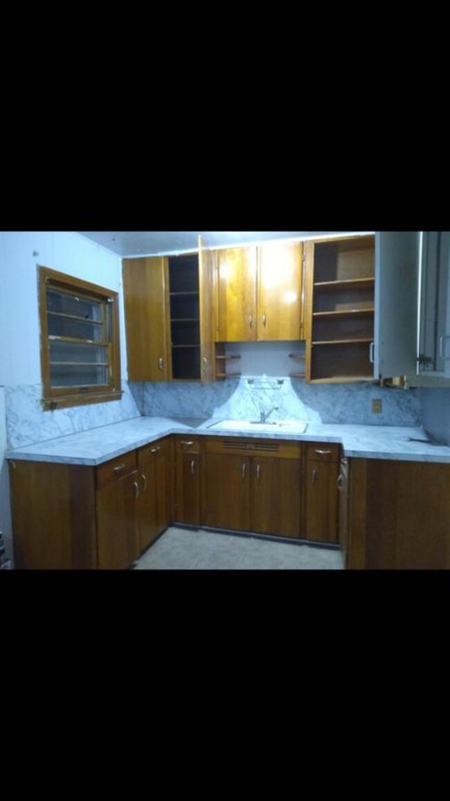 Building Photo - 1320 westfield dr