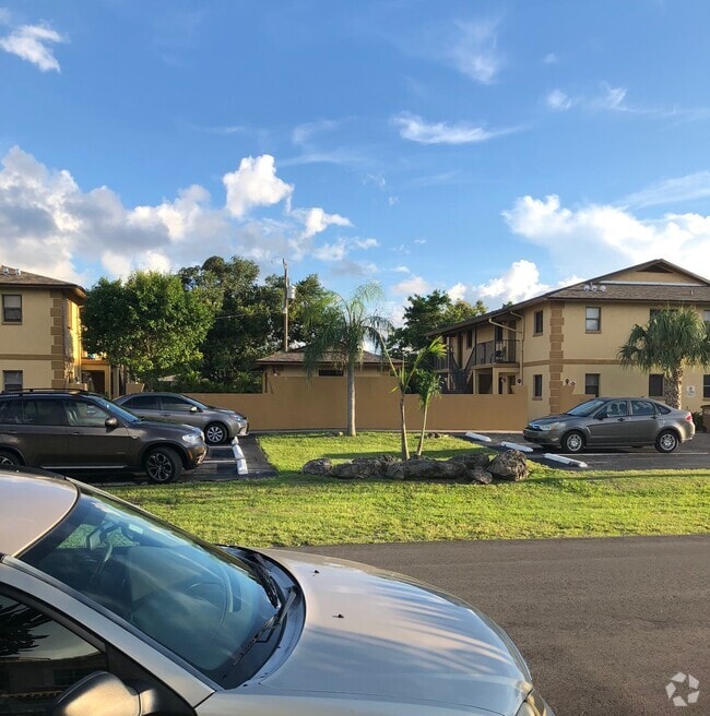 Building Photo - Gemini Apartments