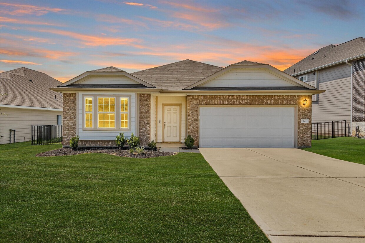 Foto principal - 223 Shoreview Dr