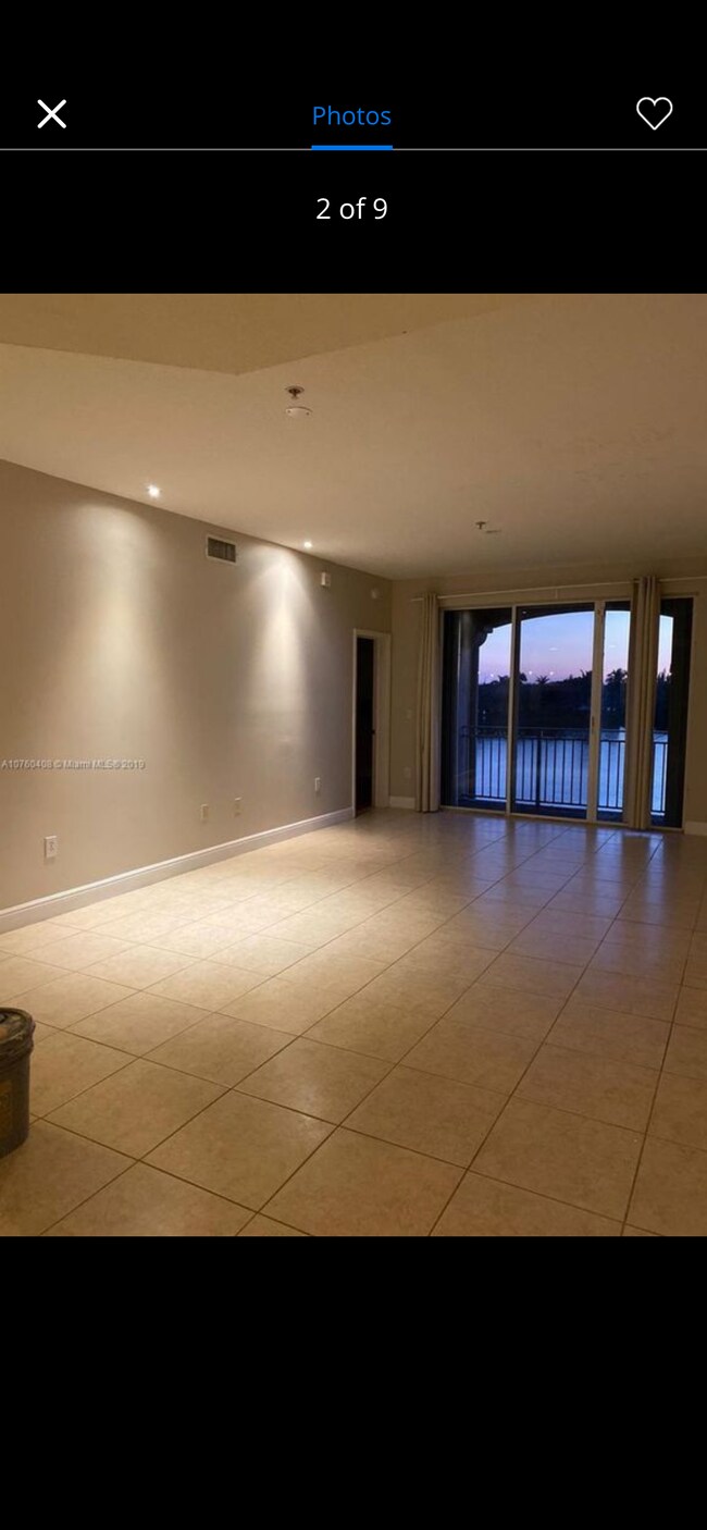 Foto del edificio - 6440 NW 114th Ave
