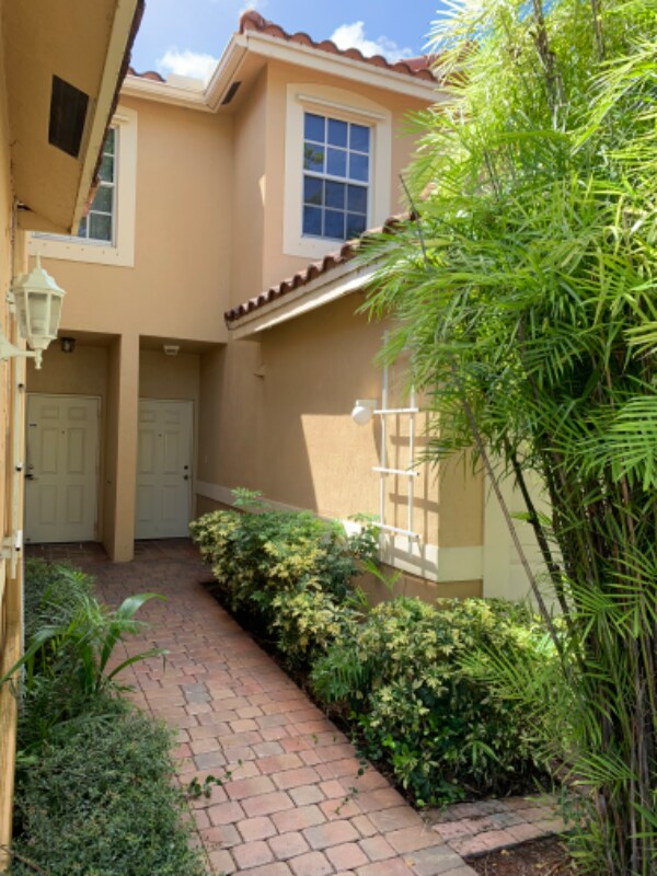 Foto principal - 4129 Crystal Lake Dr