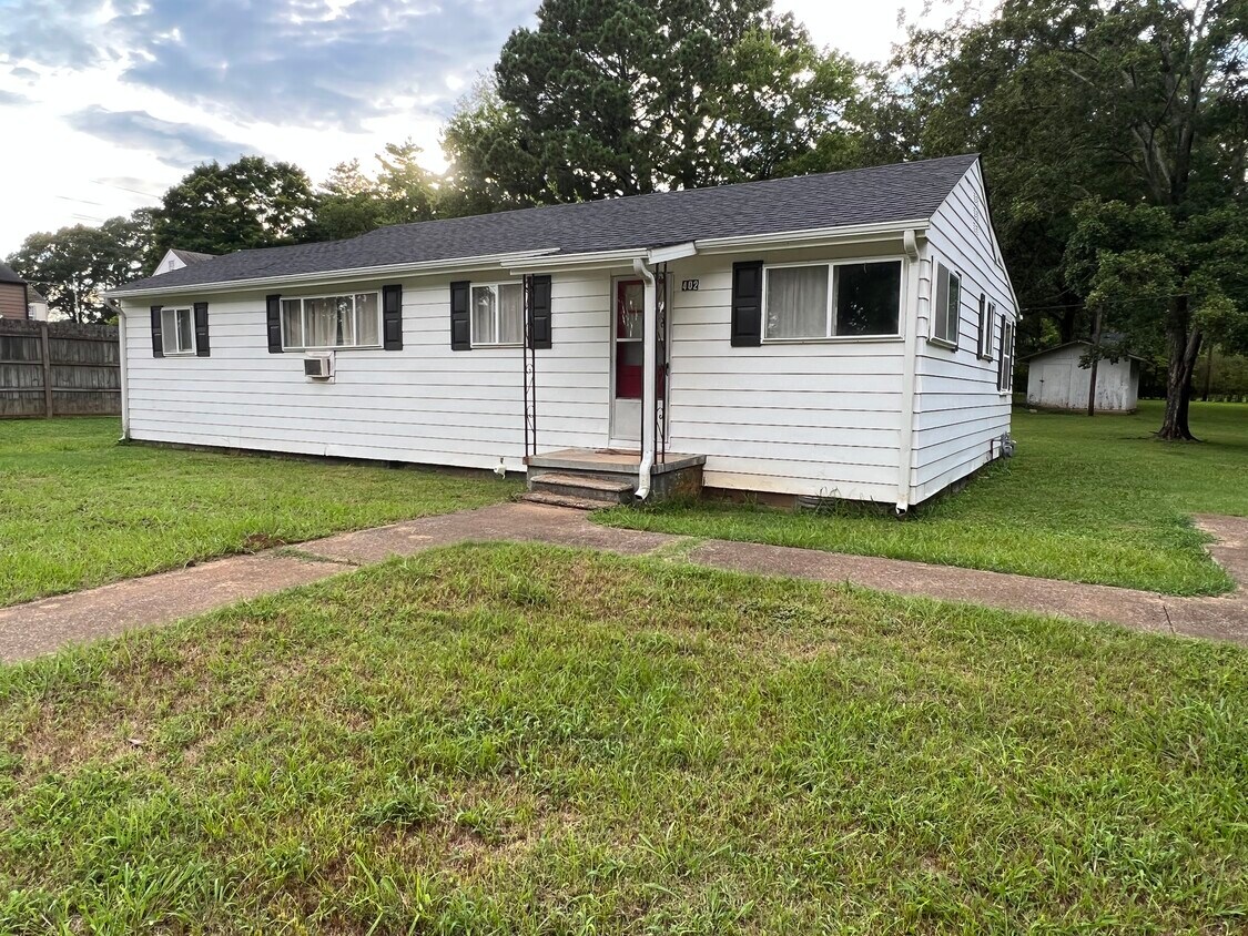 Primary Photo - 402 Garfield Ave