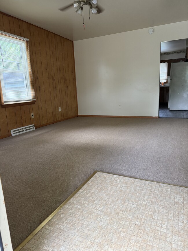 Building Photo - 2203 1/2 Lantern Hill Dr