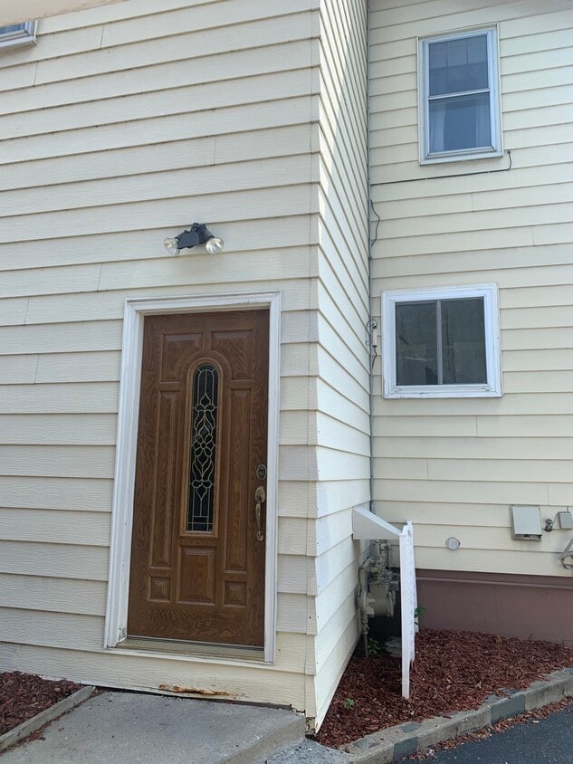 Photo - 84 Maple St (Burlington, VT)