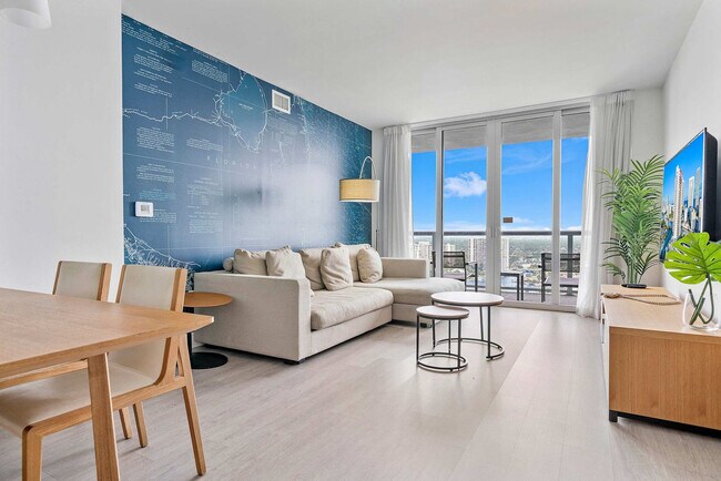 Foto del edificio - 2602 E Hallandale Beach Blvd