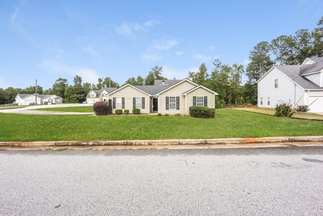 Building Photo - 725 Cherry Branch Cir