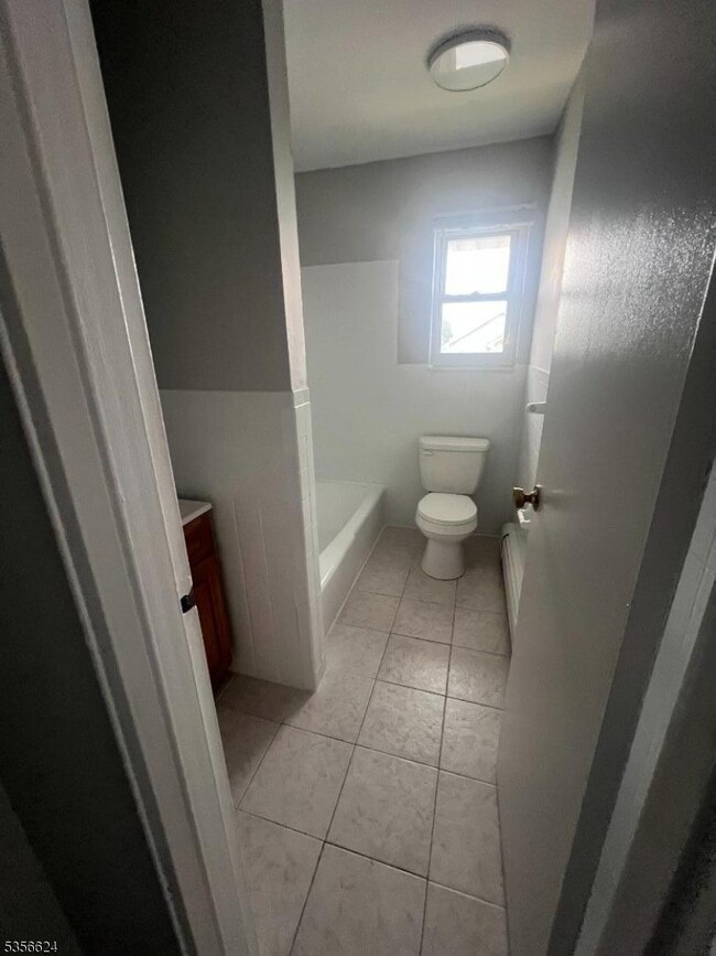 Foto del edificio - 228 E 24th St