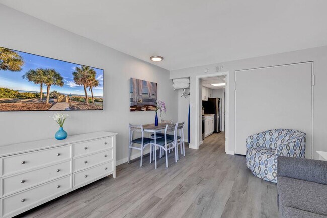 Foto del edificio - 2300 N Ocean Blvd