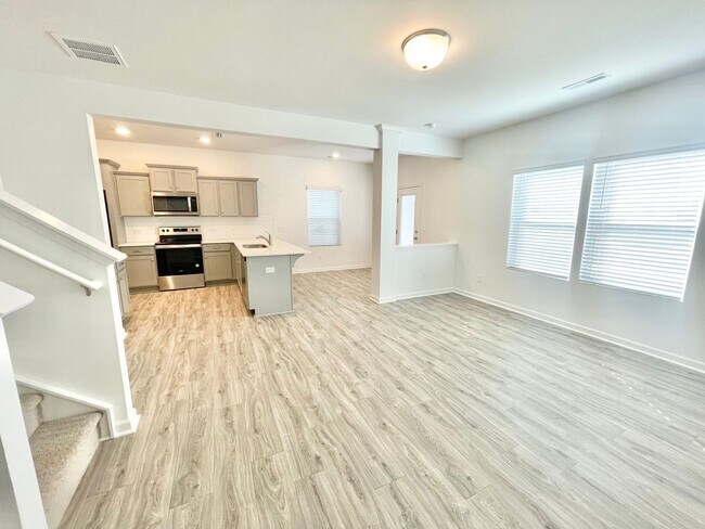 Building Photo - Brand New Paired Home minutes from I-85 3b...