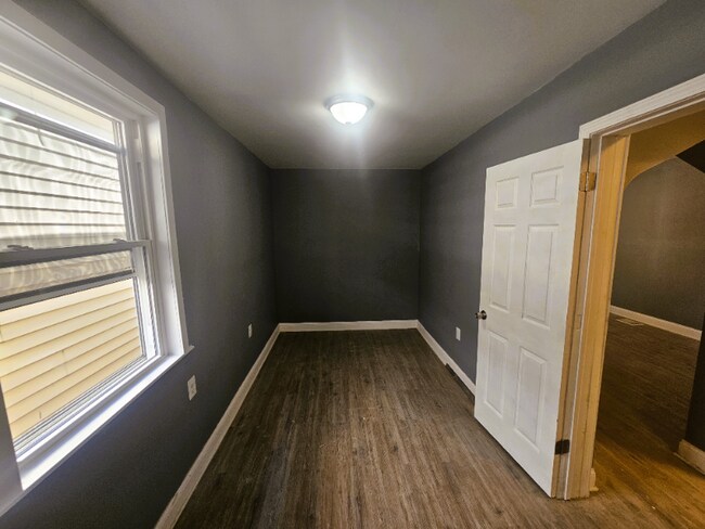 Foto del edificio - 8520 S Exchange Ave