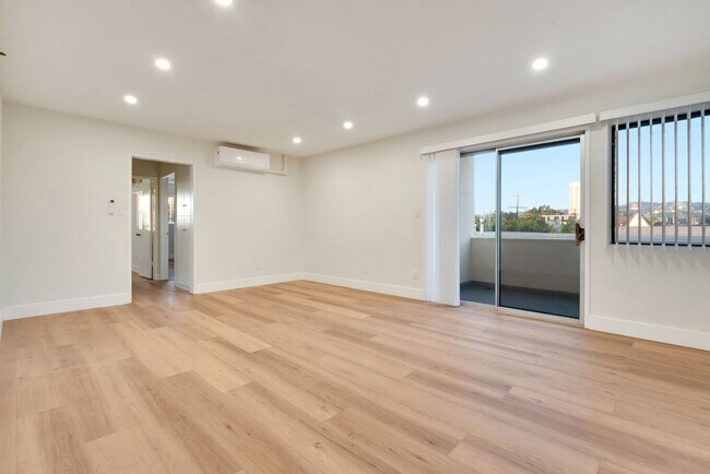 Foto del interior - Canfield Luxury Investments LLC