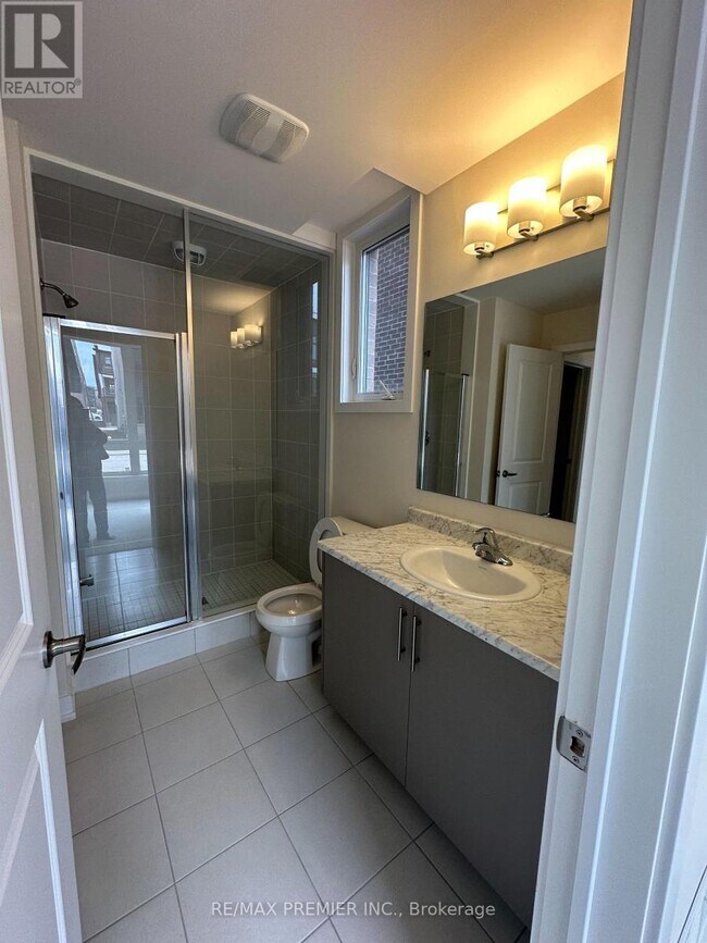 Building Photo - 3107 Meadowridge Dr