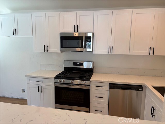 Foto del edificio - 758 W 20th St