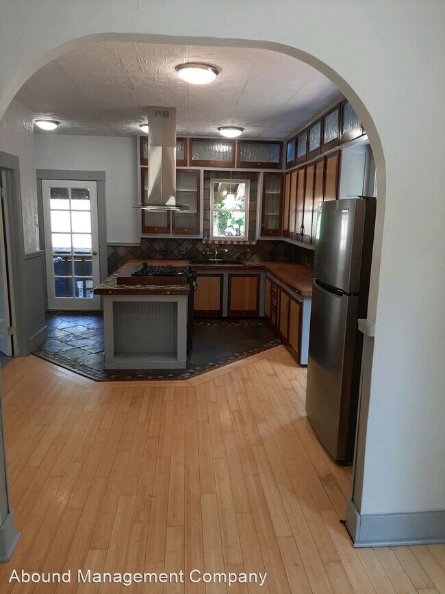 Foto del edificio - 2 br, 1 bath House - 6414 SE 14th Ave.