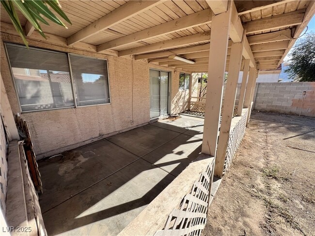 Foto del edificio - 5757 Yerington Ave