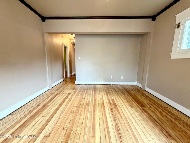 Foto del edificio - 1915 Culbertson Ave