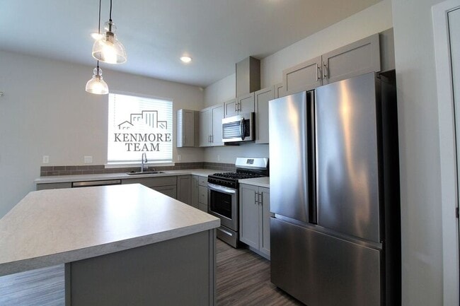 Foto del edificio - 5501 Remington Dr