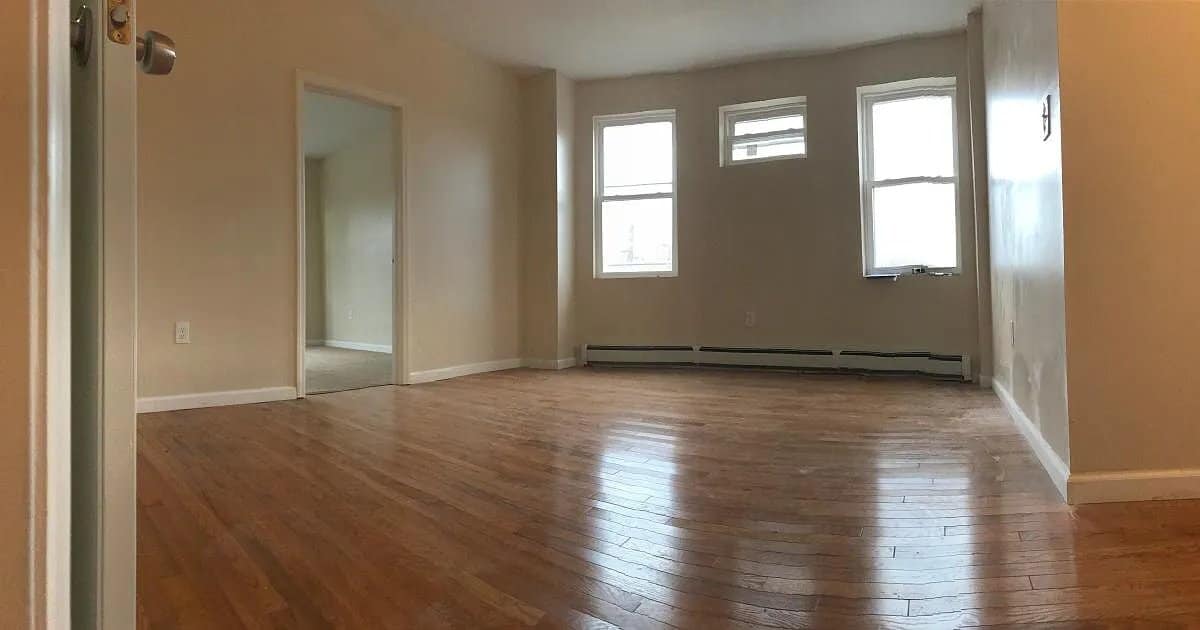 28 Sherman Ave #1 — photo 3 of 10