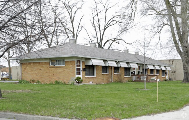 Foto del edificio - 1509 Pennelwood Dr