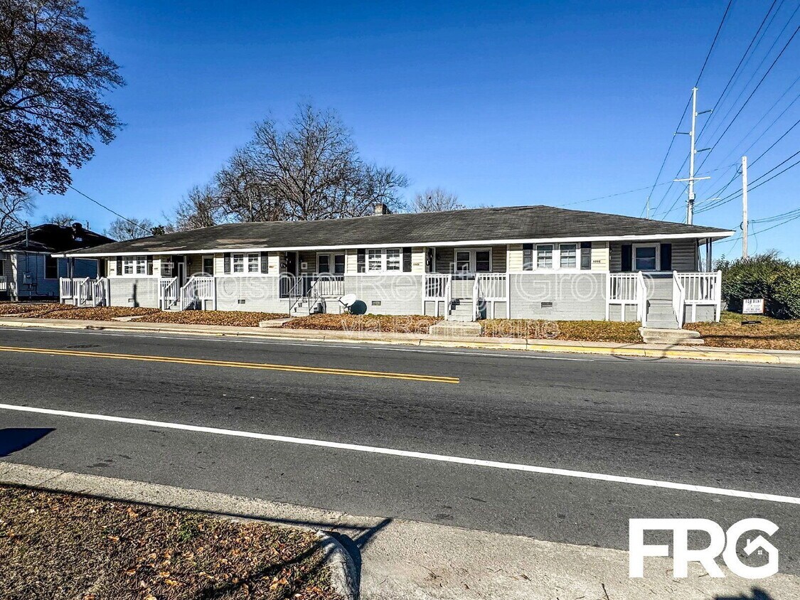 Foto del edificio - 600 Howell St