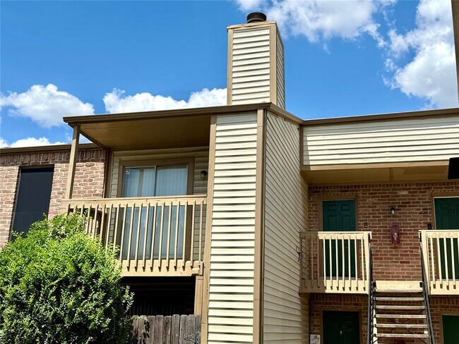 Foto del edificio - 2200 Cypress Landing Rd