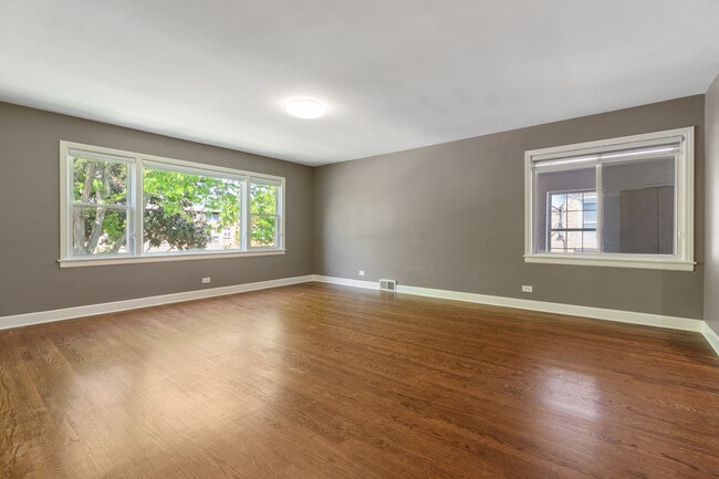 Building Photo - 8211 Kilpatrick Ave