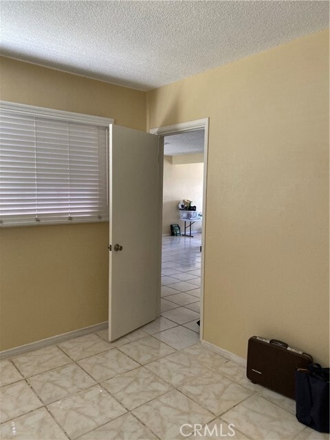 Building Photo - 4856 Santa Ana St