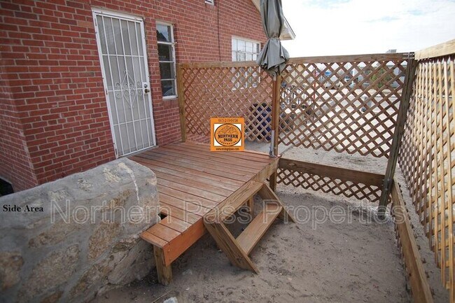 Foto del edificio - 1226 Huckleberry St