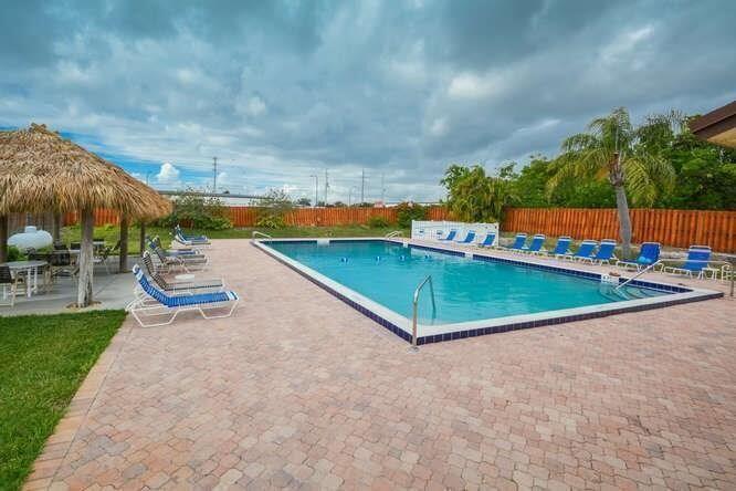 Foto principal - 7914 SE Villa Cir