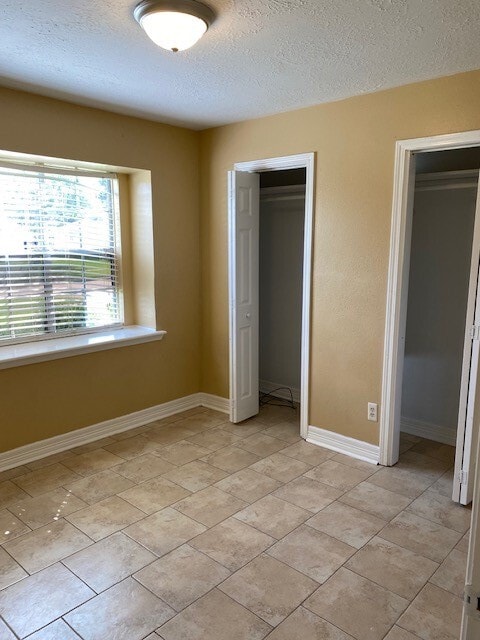Building Photo - 11906 Fairbury Dr