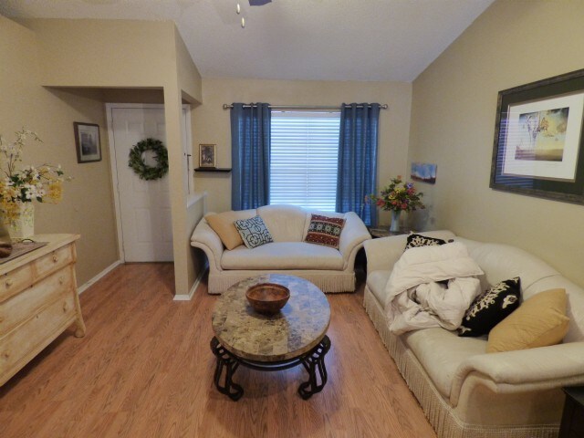 Foto del edificio - 5417 Lake Margaret Dr
