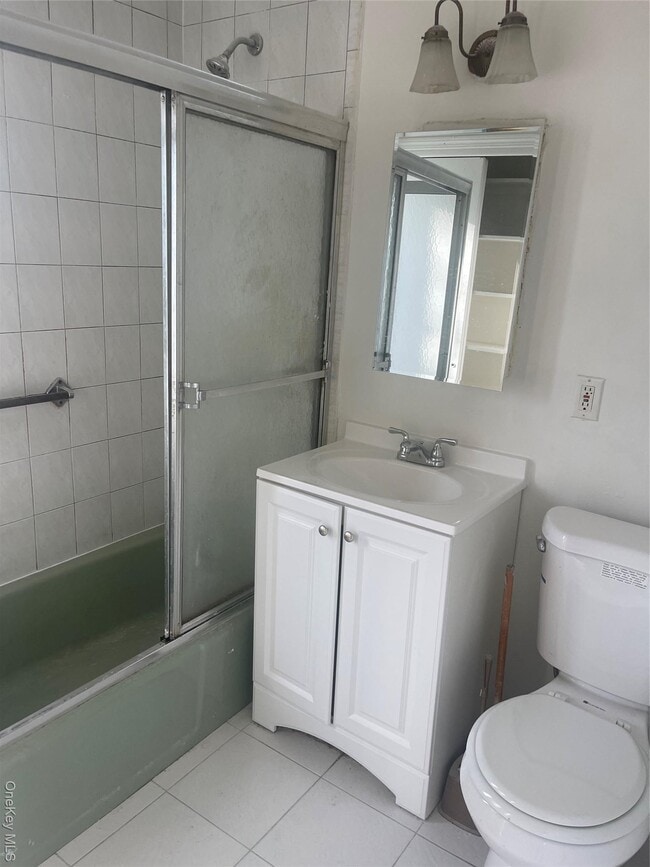 Foto del edificio - 87-16 260th St