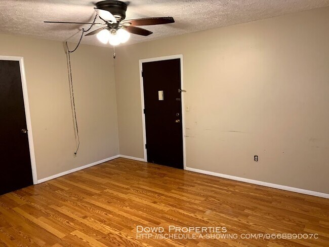 Building Photo - 112 College Park Ct