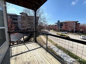 Building Photo - 701 Westport Rd