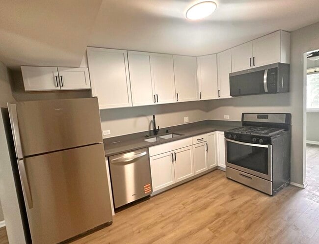 Building Photo - 940 Sandpiper Ct