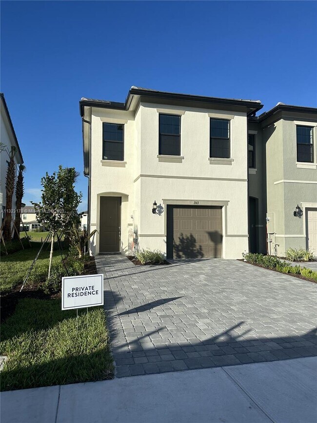 Building Photo - 2163 Appleton Cir N
