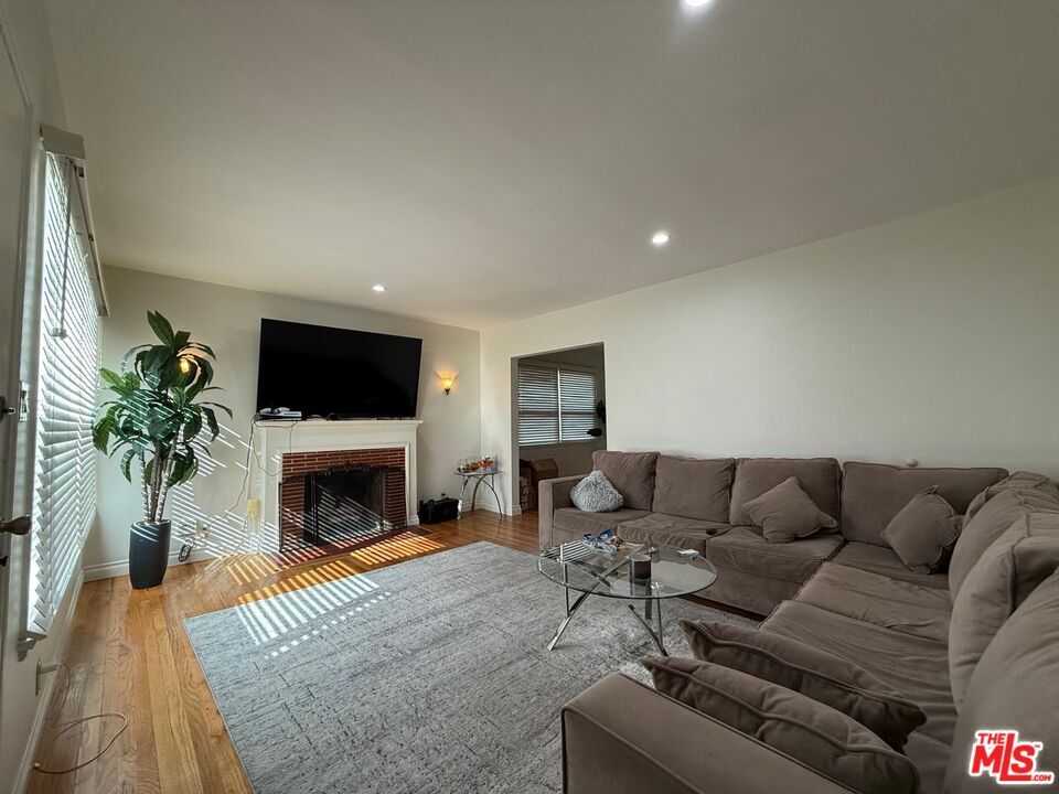 Primary Photo - 14735 Bassett St