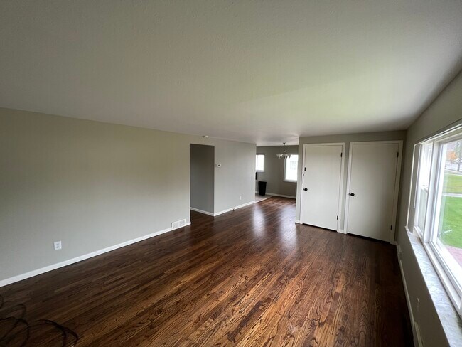 Foto del edificio - 5014 E 71st St