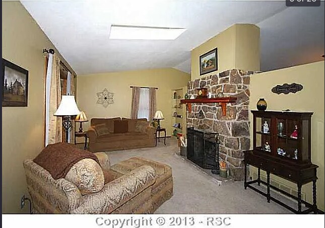 Foto del edificio - 3819 Midsummer Ln S