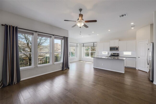 Building Photo - 317 Rancho Sienna Loop