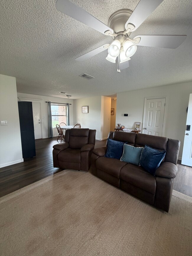 Photo - 927 E Krayler Ave House