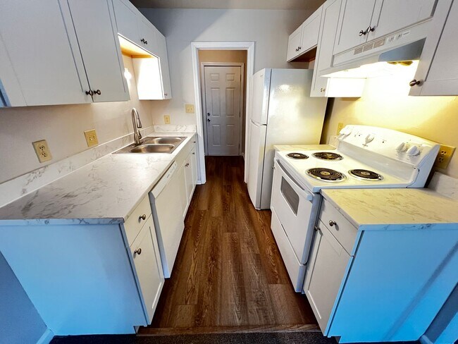 Foto del edificio - Unfurnished, One Bedroom, First Floor Condo in Myrtle Beach! Available Now!